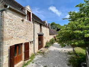 Vente maison 17 pièces 232 m² à Thenon (24210)  371 000 €