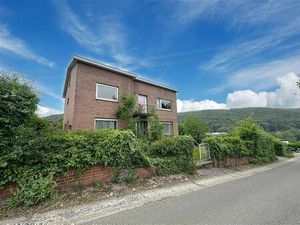 Option! Spacieuse maison d'habitation