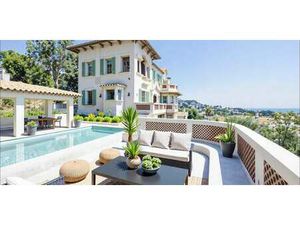 Villa avec piscine et terrasse Les issambres (83)