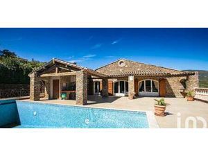 Propriété avec piscine Grimaud (83)