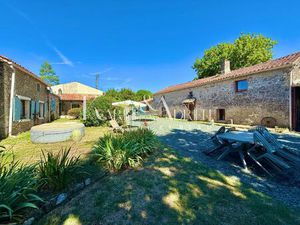 BELLE PROPRIÉTÉ OFFRANT DEUX MAISONS