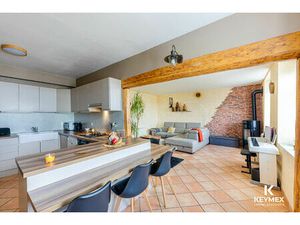 Maison 4 pièces 99 M² et 110 m² utile  3 chambres  cour de 40 M² vue sur les champs