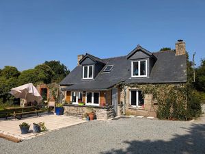 Vente maison 6 pièces 136 m² à Maël-Carhaix (22340)  252 000 €