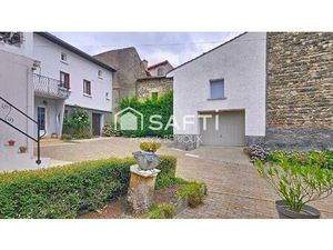 Maison avec cour et dépendances au cœur de Pérignat sur Allier