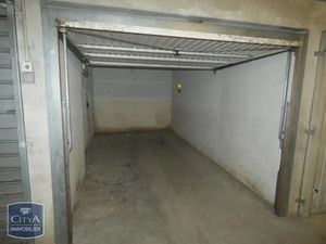 Parking à louer - Vallauris (06) - 104€