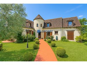 Maison d'exception avec vue panoramique sur la Marne à Condé-ste-Libiarre