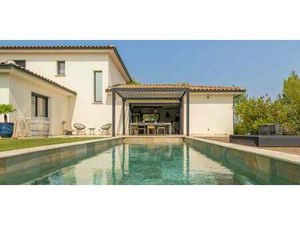 Villa avec piscine et terrasse Nimes (30)