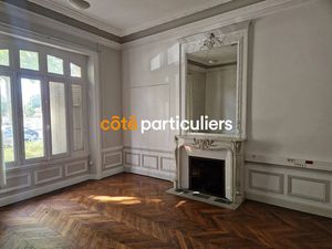 Location locaux professionnels 86 m² à Montargis (45200)  960 €