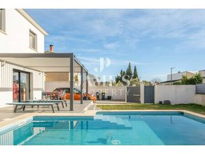 Maison de luxe à vendre à Mas-Blanc-des-Alpilles