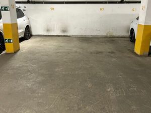 A louer: emplacement de parking souterrain! REDUIT EN PRIX