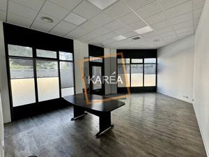 Location Local commercial 115m² CHESSY 77700