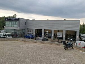 LOCAL INDUSTRIEL LA CROIX VALMER