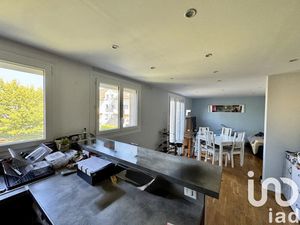 Vente appartement 4 pièces 73 m² à Chilly-Mazarin (91380)  225 000 €