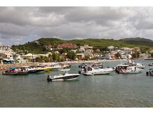 Vente locaux professionnels 290 m² à Les trois ilets (97229)  900 000 €