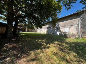 Vente maison 2 pièces à Louzac-Saint-André (16100)  150 500 €