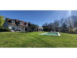 Maison avec piscine et terrasse Santeny (94)