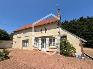 Vente maison 7 pièces 165 m² à Saint-Vérain (58310)  172 000 €