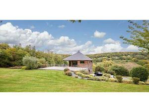 Maison avec piscine et terrasse Surville (14)