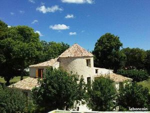 Maison de village et son moulin