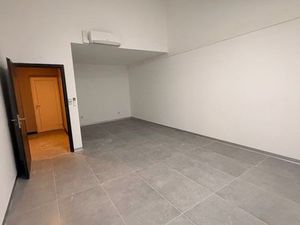 Bureaux indépendants neufs & dépôts à louer