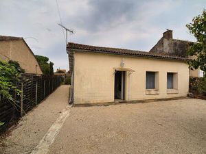 Vente maison 3 pièces 65 m² Valence-en-Poitou (86700)