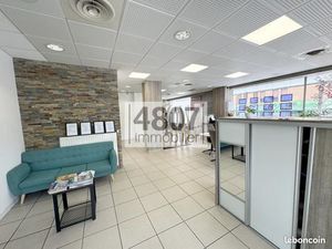 Local commercial 102 m²