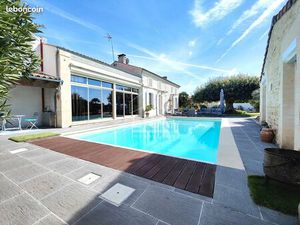 Maison 7 pièces 226 m²