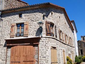 Inconnu 3 pièces 216 m²