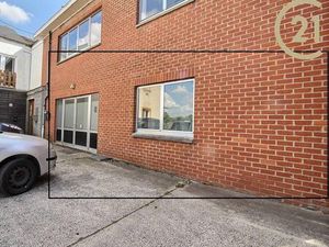 Surface commerciale à louer à Rue Montagne Sainte Barbe 158 Jambes (VBD17898)