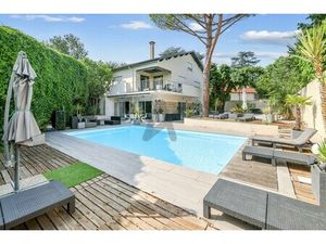 Maison de luxe à vendre dans le quartier Centre