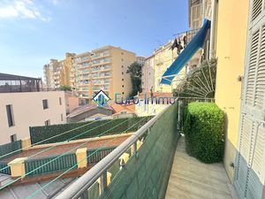 Location meublée appartement 3 pièces 50 m² à Beausoleil (06240)  2 060 €