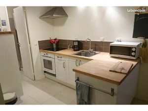 A louer de octobre à fin mai 2025 un Beau T 2 meublé de 38 m 2 avec terrasse en rez de vil