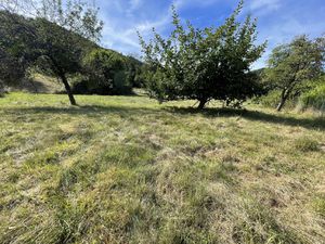 Beau terrain plat entièrement constructible de 1407m2