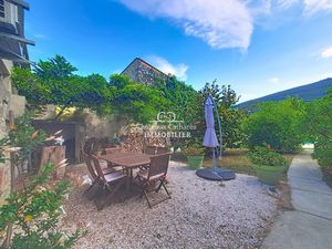 Grande maison de village entièrement rénovée  66220 Caudies d