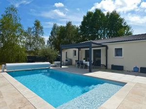 Vente maison 5 pièces 136 m² à Saint-Genès-de-Fronsac (33240)  390 000 €