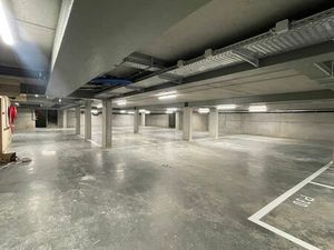 200 m Gare: Parking au sous sol d'un nouvel immeuble