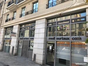 À LOUER – Bureaux 90 m² – 1er étage – Castellane – 2000 euros avec ascenceur