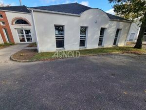 SAINTE LUCE SUR LOIRE BUREAUX A VENDRE 378 M²