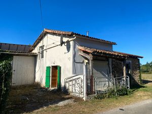 Maison à vendre à Ventouse (16460) - Charente