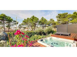 Maison avec piscine et terrasse Nimes (30)