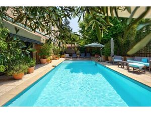 Maison de luxe à vendre à Saint-Bernard