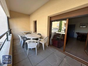 Appartement à louer 2 pièces 37.97 m² - Uzès (30) - 735€