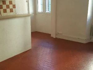 Location appartement 2 pièces 30.65 m² à Salernes (83690)  480 €