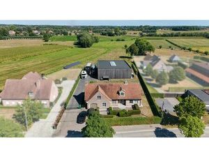 Ruime woning met 4 slaapkamers en bedrijfsloods te huur i...