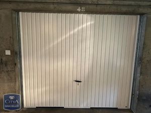 Parking à louer 15 m² - Le Pont-de-Claix (38) - 71€