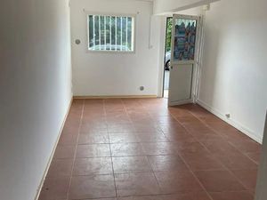 Local professionnel à louer 20 m² - Saint-Denis (974) - 540€