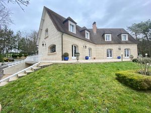 Maison à vendre TROISSEREUX 7 pièce(s) 296m2 600 000€