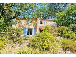 Maison familiale - 97 m² - 4 chambres - Piscine - Jardin