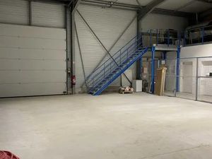 A VENDRE LOCAL D'ACTIVITE / BUREAUX - 457 M2 - CREIL PARC ALATA