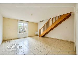 Maison avec jardin dans résidence sécurisée